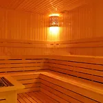 甘贝特茉莉花海滩酒店